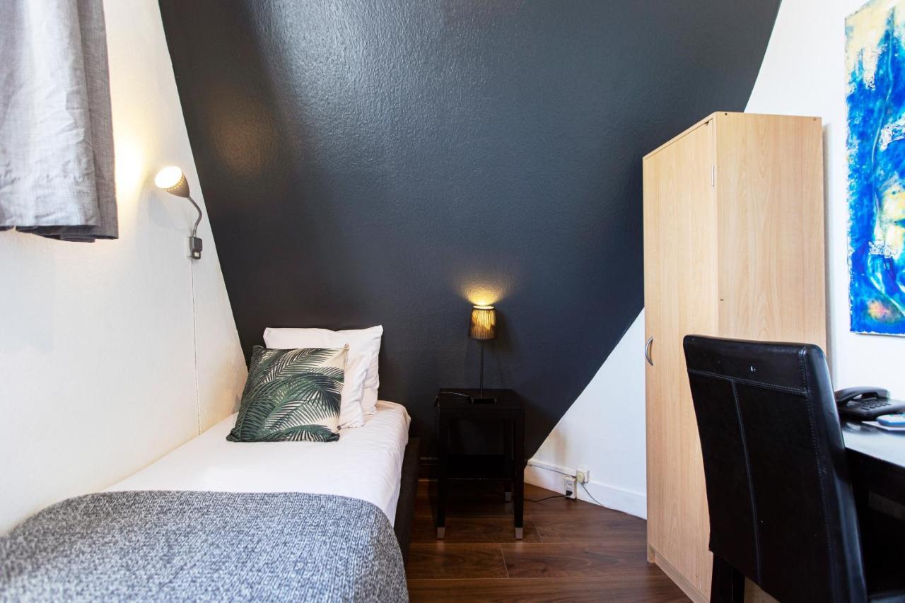 Quentin England Hotel Amsterdam Bagian luar foto