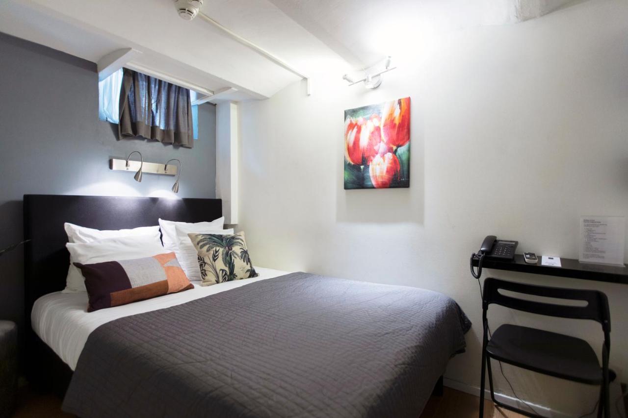 Quentin England Hotel Amsterdam Bagian luar foto