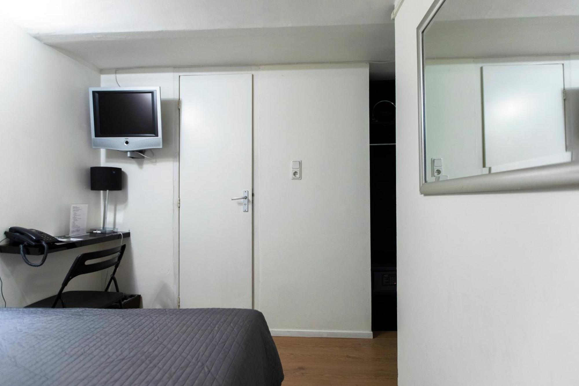 Quentin England Hotel Amsterdam Bagian luar foto